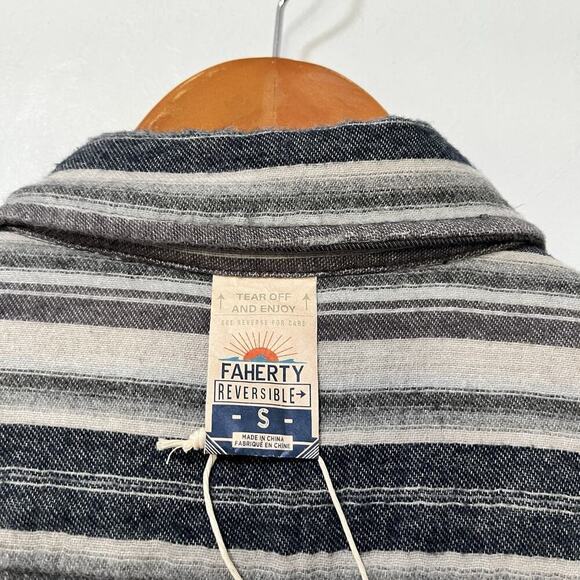 Faherty Reversible Quilted Bondi Jacket Size S Navy Aztec Southwestern Men's NEW - Picture 11 of 13